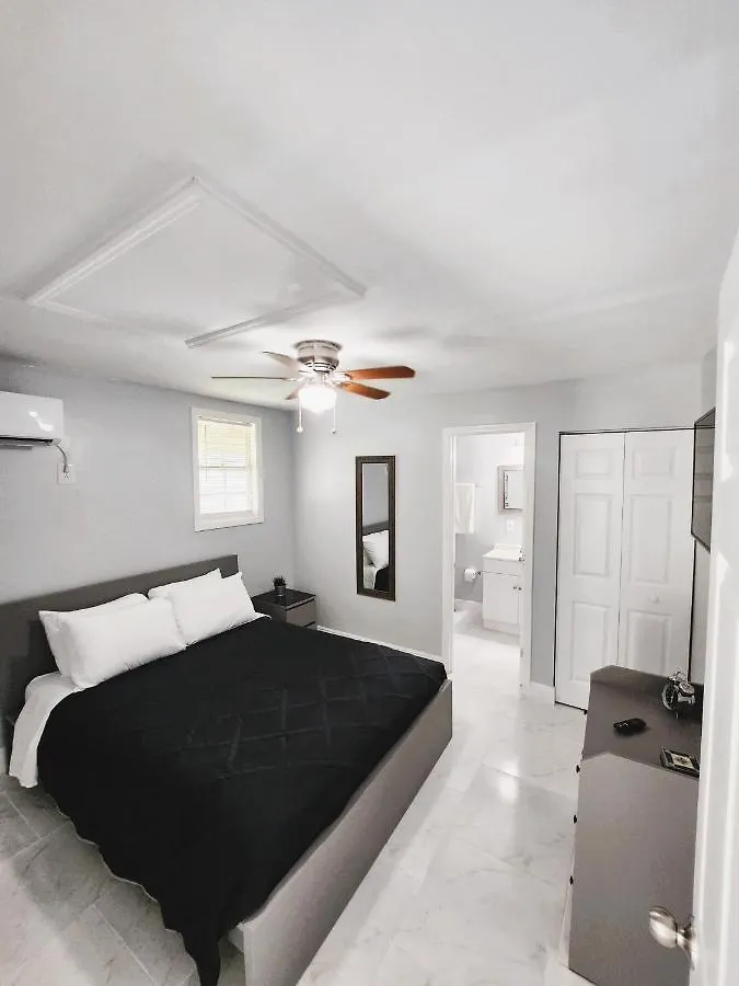 Apartment Cozy Cottage Tampa